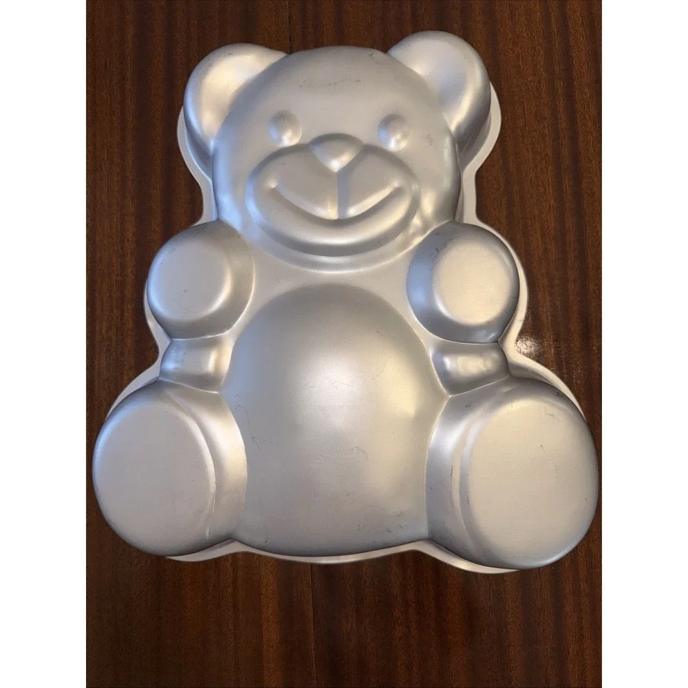 1982 Wilton 502-3754 Huggable Teddy Bear Aluminum Character Cake Pan‎ Retired